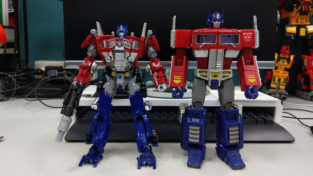 Bumblebee The Movie BB-02 Legendary Optimus Prime - In-Hand Images
